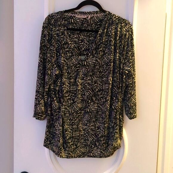 Soft Surroundings LG Stretch Knit V Neck Go Lively Traverse Travel Career Top Lg - Picture 2 of 8